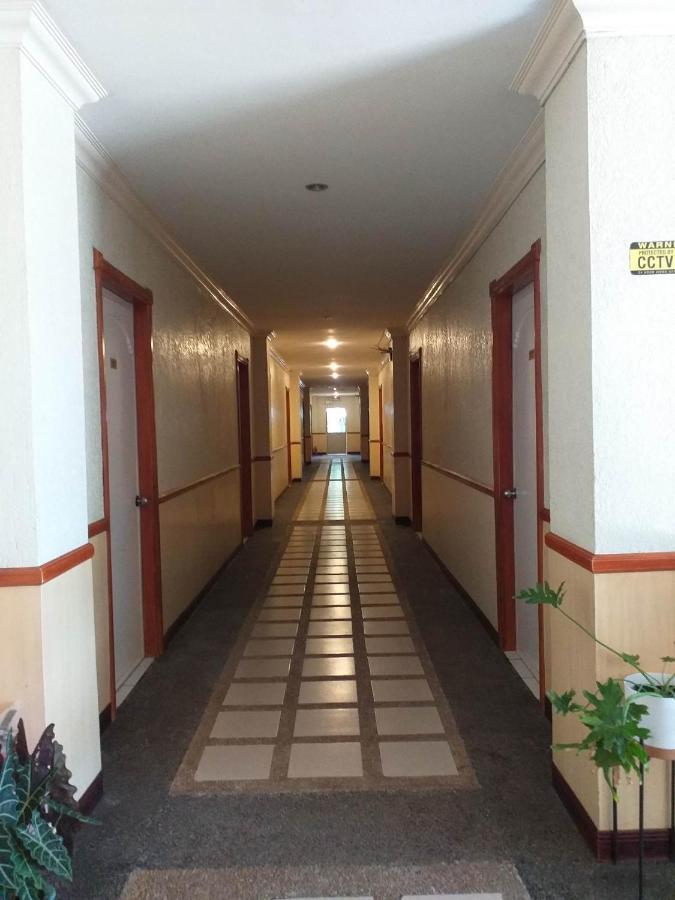 Mactan Airport Hilltop Hotel Lapu-Lapu City Bagian luar foto